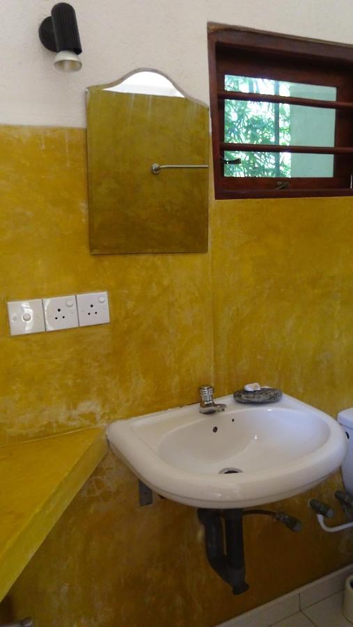Tropical Garden Apartment Тангале Екстериор снимка